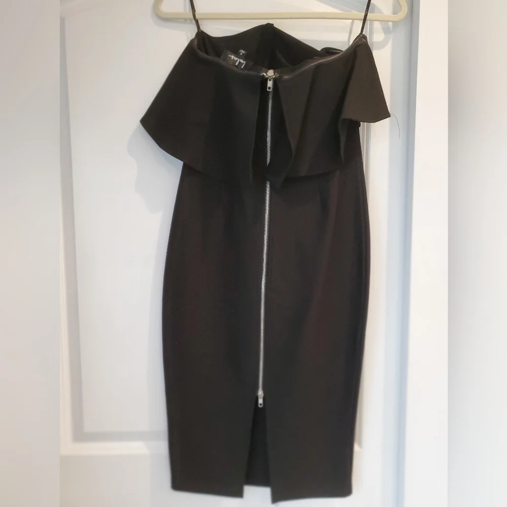 Lulu's black dress - Picture 2 of 3